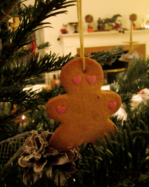 Sapin de Noël en Gingerbread men - biscuits bonhommes pain d'épices